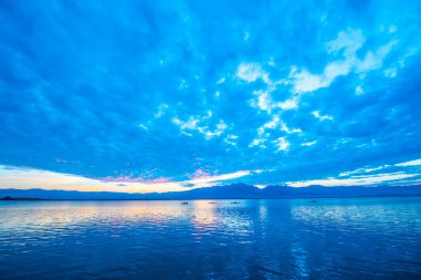 Kwan Phayao, Tayland 'da gün batımı.