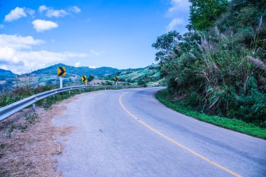 Phu Chi Pa yolu, Tayland.