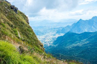 Chiangrai, Tayland 'daki Phu Chi Fa Dağı manzarası.