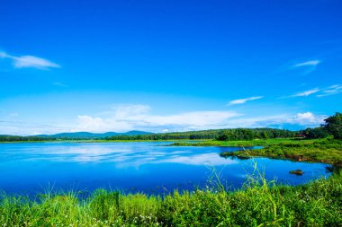 Mae Puem rezervuarının manzara görüntüsü, Tayland.