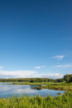Mae Puem rezervuarının manzara görüntüsü, Tayland.
