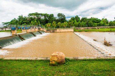 Weir, Tayland 'ın Lampang bölgesinde..