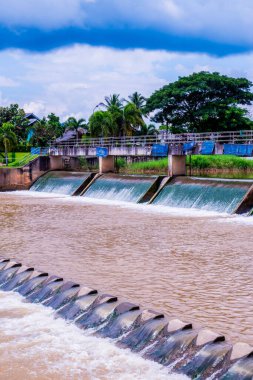 Weir, Tayland 'ın Lampang bölgesinde..