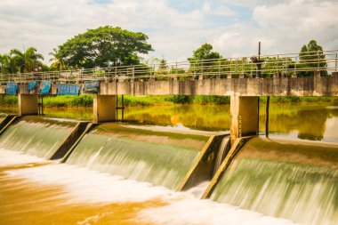 Weir, Tayland 'ın Lampang bölgesinde..