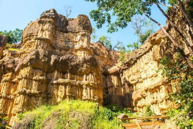 Tayland 'da Mae Wong Milli Parkı' nda Pha Chau..
