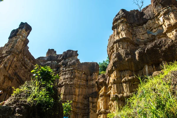 Tayland 'da Mae Wong Milli Parkı' nda Pha Chau..