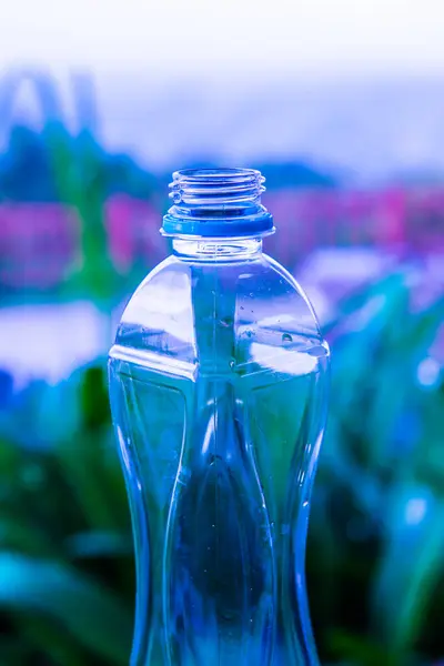 Plastik şişeyi kapat, Tayland.