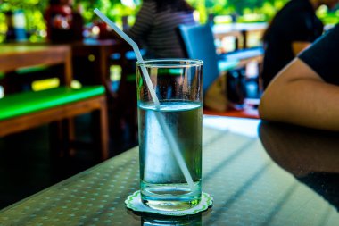 Thailand 'da su dolu bir bardak..