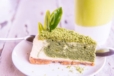 Beyaz Bulaşık, Tayland 'da Yeşil Çay Peynirli Kek.