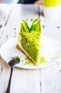 Beyaz Bulaşık, Tayland 'da Yeşil Çay Peynirli Kek.