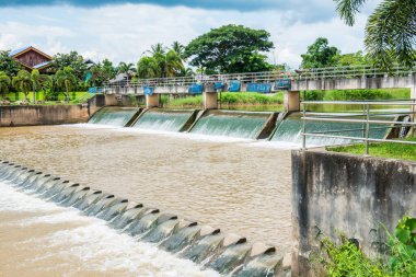 Weir, Tayland 'ın Lampang bölgesinde..