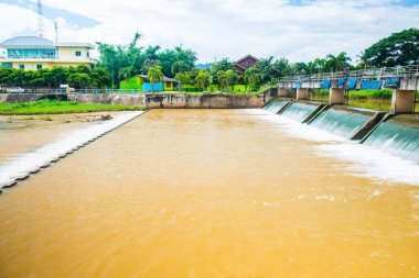 Weir, Tayland 'ın Lampang bölgesinde..