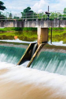 Weir, Tayland 'ın Lampang bölgesinde..
