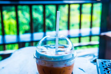 Plastik Bardakta Buzlu Süt Çayı Doğal Görüş, Tayland.