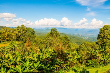Dağ manzaralı Huai Nam Dang Ulusal Parkı, Tayland.