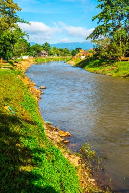 Tayland, Mae Hong Son bölgesinde Pai nehri ve doğal manzara.