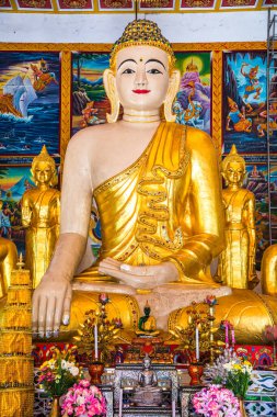 Hua Wiang Tai tapınağındaki güzel beyaz Buda, Tayland.