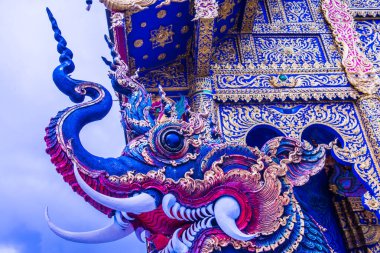 Naga 'nın Tayland' daki Rong Sua On Tapınağı 'ndaki sanat eserleri..