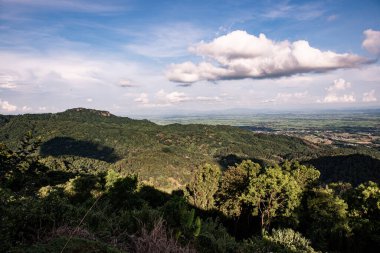 KM 12 'den bakıldığında dağ manzarası, Chiang Rai vilayeti.