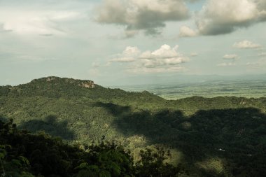 KM 12 'den bakıldığında dağ manzarası, Chiang Rai vilayeti.