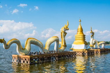 Beyaz Naga heykeli Kwan Phayao, Tayland 'da.