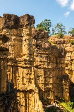 Tayland 'da Mae Wong Milli Parkı' nda Pha Chau..