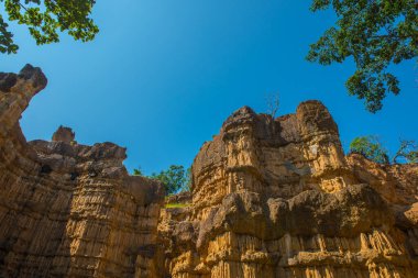 Tayland 'da Mae Wong Milli Parkı' nda Pha Chau..