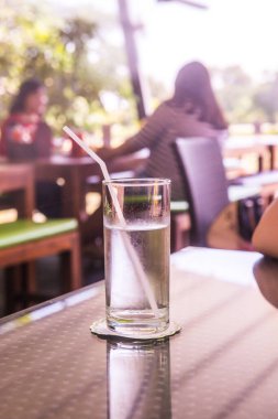 Thailand 'da su dolu bir bardak..