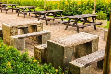 Modern masa ve sandalye park, Tayland.