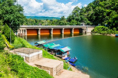 Manzaralı Kio Lom Barajı, Tayland
