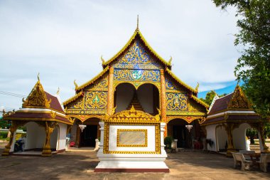 Thai stili kilise Phra Nang Din tapınağı, Tayland.