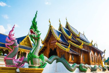 Tayland 'daki Ban Den Tapınağı' nda güzel bir Tayland tarzı kilise..