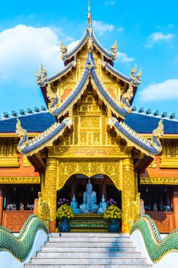 Tayland 'daki Ban Den Tapınağı' nda güzel bir Tayland tarzı kilise..