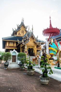 Tayland 'daki Ban Den Tapınağı' nda güzel bir Tayland tarzı kilise..