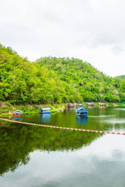 Manzaralı Kio Lom Barajı, Tayland