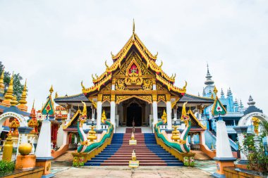 Tayland 'daki Huai Sai Khao Tapınağı' ndaki güzel kilise..