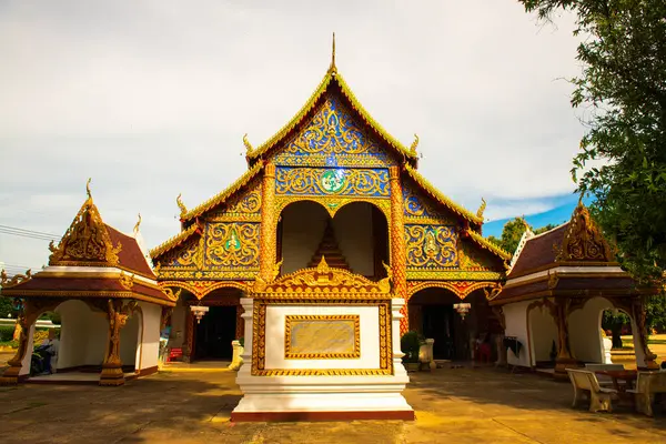 Iglesia Estilo Tailandés Phra Nang Din Templo Tailandia — Foto de Stock