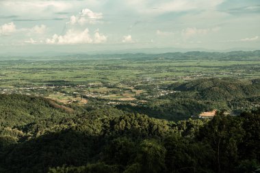 KM 12 'den bakıldığında dağ manzarası, Chiang Rai vilayeti.