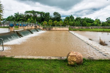 Weir, Tayland 'ın Lampang bölgesinde..