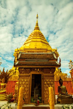 Chiangmai bölgesindeki Phrathat Doi Suthep tapınağı, Tayland.