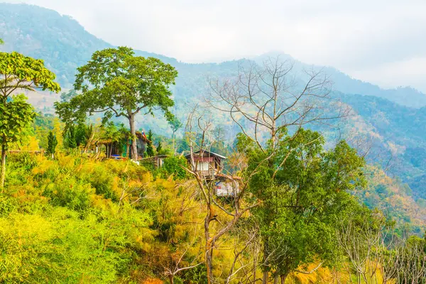 Pequeña Casa Con Vista Montaña Parque Nacional Phulangka Tailandia — Foto de Stock