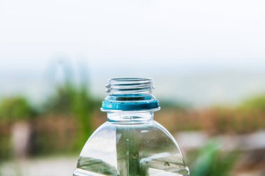 Plastik şişeyi kapat, Tayland.