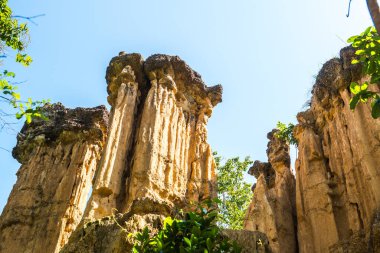 Tayland 'da Mae Wong Milli Parkı' nda Pha Chau..