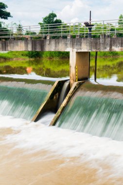 Weir, Tayland 'ın Lampang bölgesinde..