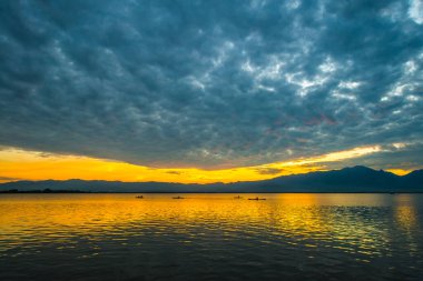 Kwan Phayao, Tayland 'da gün batımı.