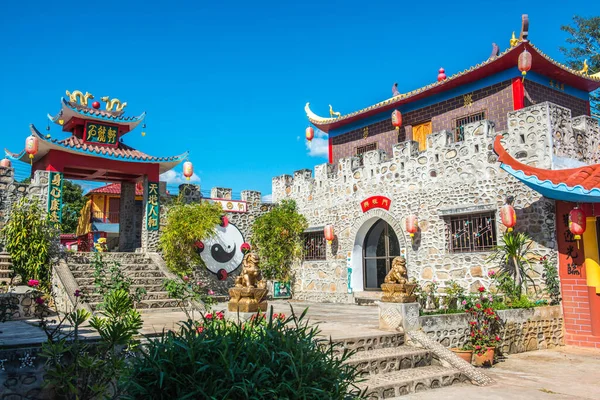 Tayland 'daki Santichon köyünde Çin tarzı bir bina..