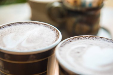 Peper Glass, Tayland 'da sıcak kakao.