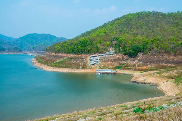 Mae Ngat Somboon Chon barajının manzara manzarası, Tayland