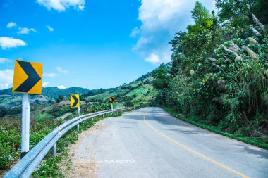 Phu Chi Pa yolu, Tayland.
