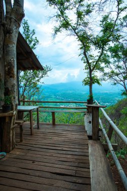 Pan şehrinin dinlenme alanı Chalermprakiat Rachanusorn Tapınağı, Tayland.